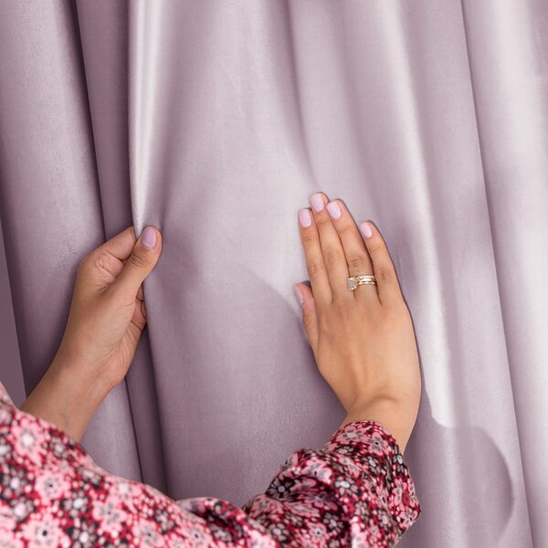 Tenda parzialmente oscurante rosa chiaro in velluto 140x245 cm Eyelets – Restilo