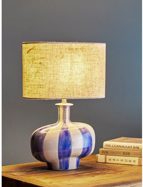 Lampada da tavolo in ceramica con paralume in tessuto (altezza totale 46 cm) Alida – Bloomingville