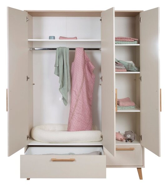 Armadio per bambini color crema/di colore naturale con effetto rovere 138x200x55 cm Jil – Roba