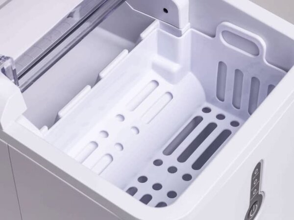 Melchioni Macchina del Ghiaccio Fabbricatore Ghiaccio Potenza 120 watt Capacit 1,6 Litri colore Bianco - CUBIK