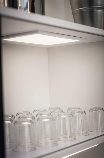 Ledvance - Lampada LED dimmerabile sottopensile con sensore CABINET LED/8W/230V