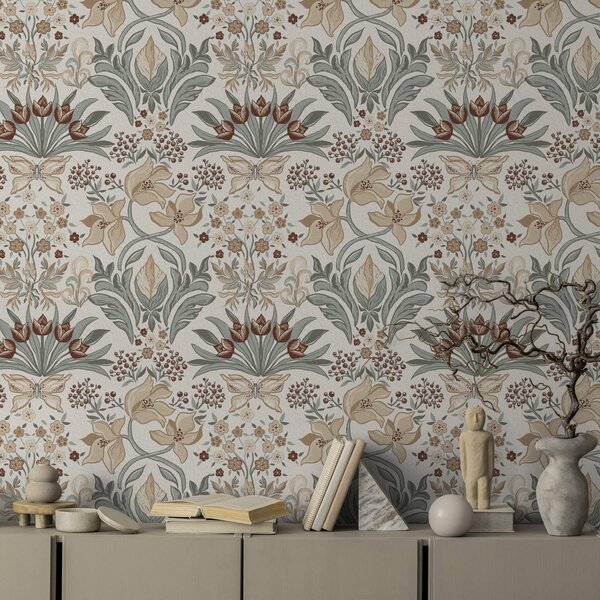 Carta da parati Gigli decorativi e una farfalla su sfondo color crema, Parati fiori e piante classici, a00500 : Uwalls.it
