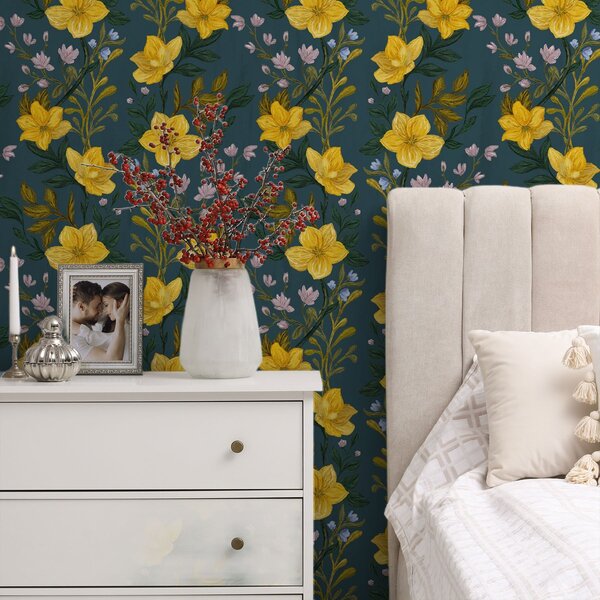 Carta da parati Fiori gialli in ghirlande verticali su sfondo blu scuro, Parati fiori e piante classici, a00632v2 : Uwalls.it