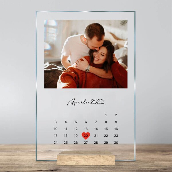 Calendario su vetro, data significativa con foto