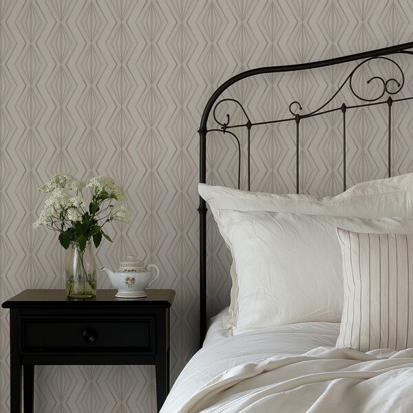 Carta da parati Ornamento leggero con diamanti in tranquille tonalità beige, Parati astratta classici, a00925v2 : Uwalls.it