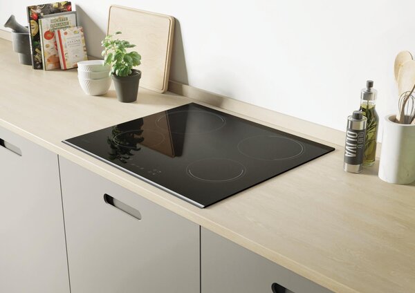 Candy CH 64 XB Piano Cottura Elettrico 4 Fuochi 60 cm Vetroceramica colore Nero