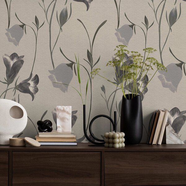 Carta da parati Fiori grigi a campana su sfondo beige chiaro, Parati fiori e piante classici, a01119 : Uwalls.it
