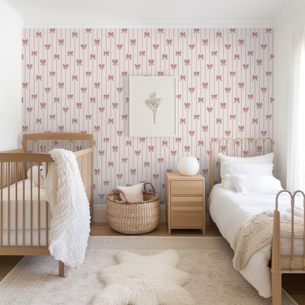 Carta da parati Fiocchi rosa su righe verticali su sfondo chiaro, Parati geometrica classici, Parati geometrica a righe classici, a01162 : Uwalls.it