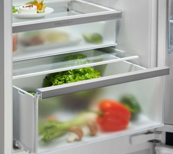 Aeg Frigorifero da Incasso Combinato Capacit 245 Litri Classe energetica A Raffreddamento No Frost colore Bianco - TC7CS181AF Series 7000
