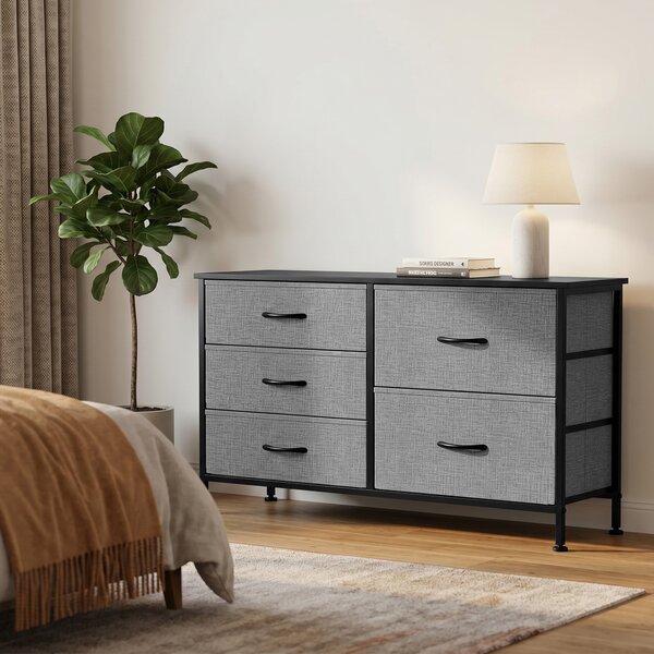 HOMCOM Cassettiera con 5 Cassetti in Tessuto, Telaio in Acciaio per Camera da Letto, Soggiorno e Ufficio, 100x30x53 cm, Grigio Scuro e Nero | Aosom Italy