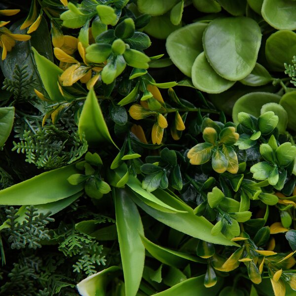 Outsunny 12 pezzi Siepe Artificiale con Protezione UV e Multi-foglie per Giardino e Esterno, 50x50x7 cm, Verde | Aosom Italy