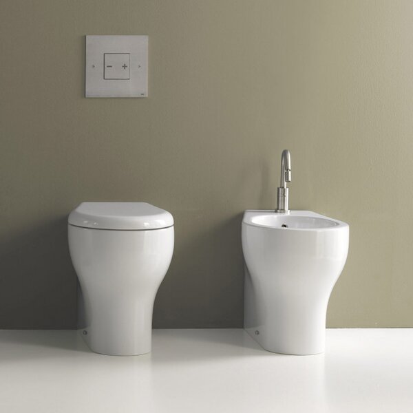 AXA CINQUE - Sanitari filomuro a terra vaso bidet Made in Italy