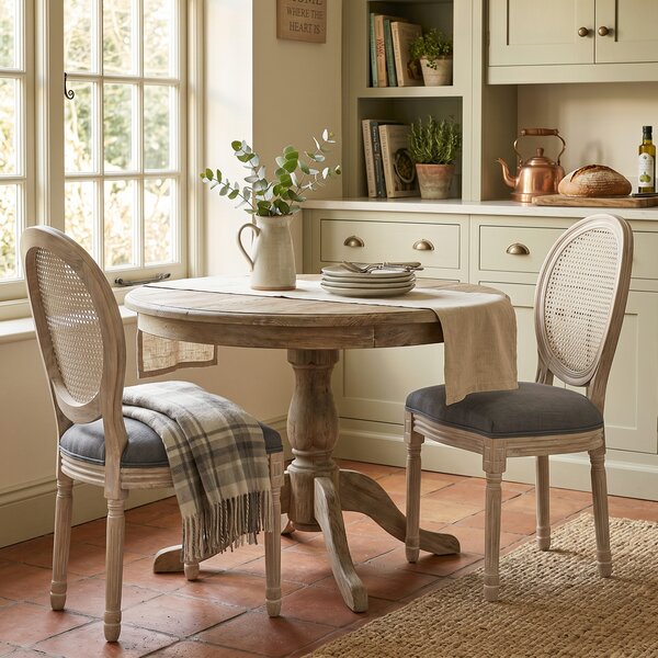 HOMCOM Set di 2 Sedie Sala da Pranzo in Tessuto Effetto Lino con Schienale in Rattan Traforato, Gambe in Legno, Grigio | Aosom Italy