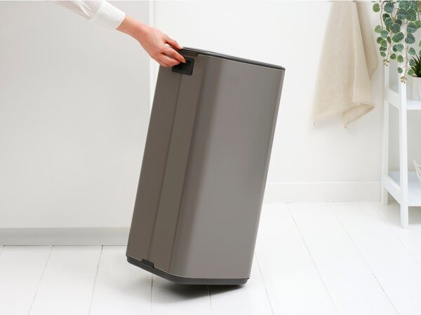 Cestino per la spazzatura grigio in acciaio con pedale 30 l Bo – Brabantia