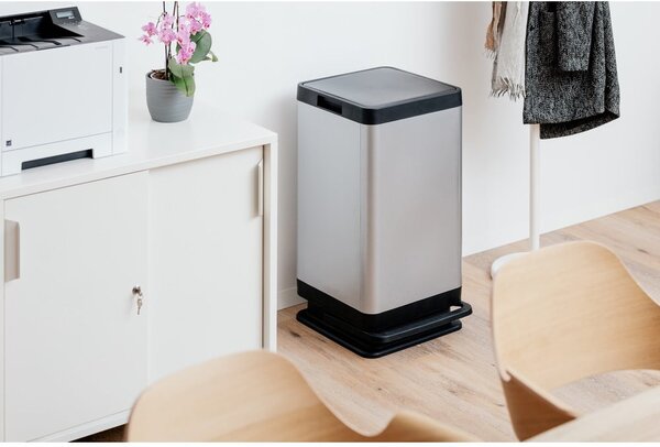 Cestino per la spazzatura in plastica argentato con pedale 80 l Tokyo – DEA HOME