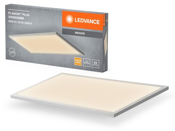 LEDVANCE Planon Plus plafoniera bianca con tecnologia LED avanzata, 22 W, forma rettangolare (300 x 600 mm), colore della luce bianco caldo a 3000 K, alloggiamento in alluminio, diffusore in PMMA satinato