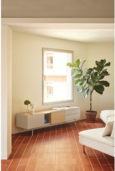 Tavolo TV beige/naturale in rovere 180x45 cm Otto - Teulat