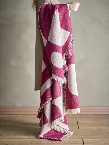 Coperta rossa in misto cotone 130x160 cm Olica – Bloomingville