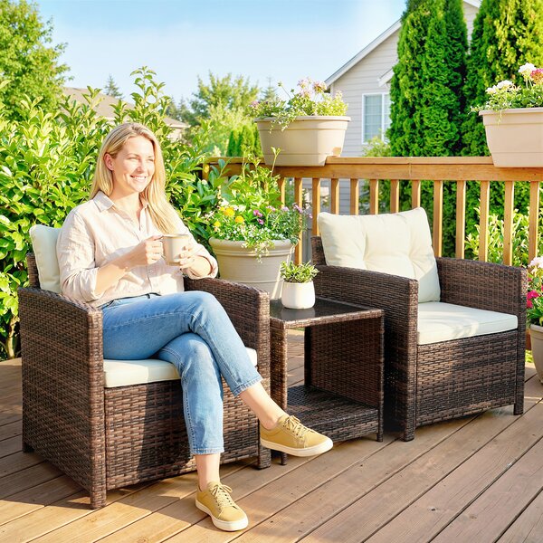 Outsunny Set da Giardino 3pz in Rattan PE e Acciaio con 2 Poltrone con Cuscini e Tavolino da Caffè, Marrone e Crema | Aosom Italy