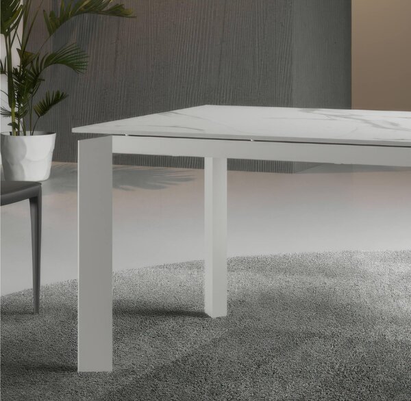 Tavolo Allungabile, Top Ceramica (sinthered stone) Gambe in Metallo FRAME Dimensioni 80x120 Max 170x h76 cm, peso kg 69 Fino a 8 persone colore top in marmo Bianco opaco