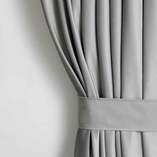 Tenda parzialmente oscurante grigio chiaro in velluto 140x245 cm Eyelets – Restilo