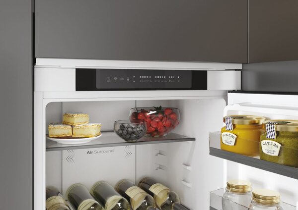 Haier Frigorifero da Incasso Combinato 248 Litri Classe E No Frost Serie 6 2D 55 - HBW5518E