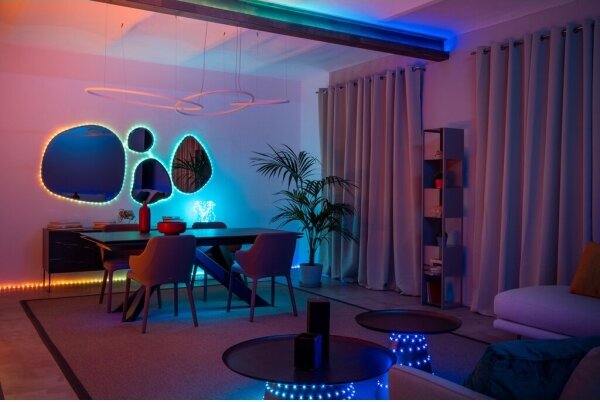Twinkly TWD200STP-TEU - Striscia LED RGB dimmerabile per esterni 200xLED 10m IP44 WiFi