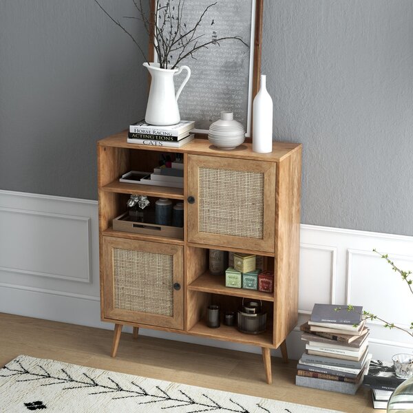 Costway Credenza in rattan con 4 scomparti e 2 porte decorate in rattan, Armadietto buffet in stile boho Naturale