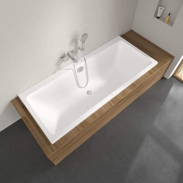 Vasca da bagno rettangolare Taro di Villeroy & Boch, dimensioni 170 x 75 cm