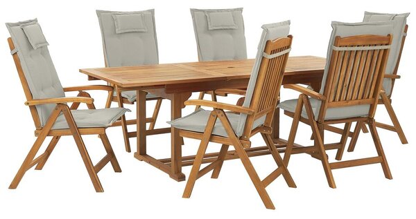 Set da pranzo da giardino in legno di acacia con cuscini color tortora 6 posti sedie pieghevoli regolabili per esterni in stile country Beliani