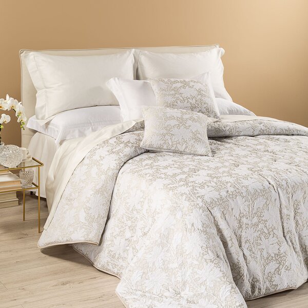 Trapunta Leggerissima In Raso Jacquard Vivienne Matrimoniale Dreaming Tinta Unita Avorio Caleffi