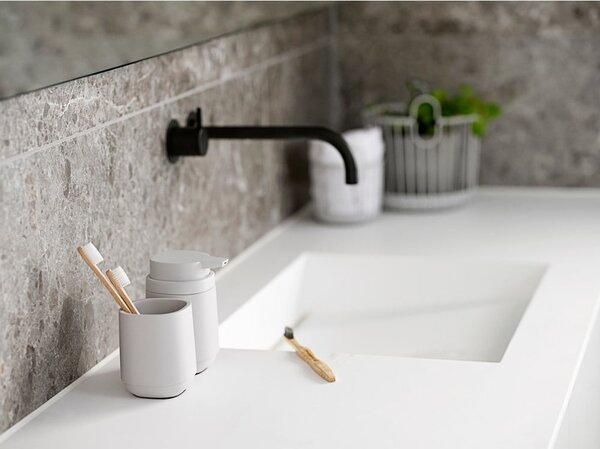Dispenser di sapone in cemento grigio chiaro Time - Zone
