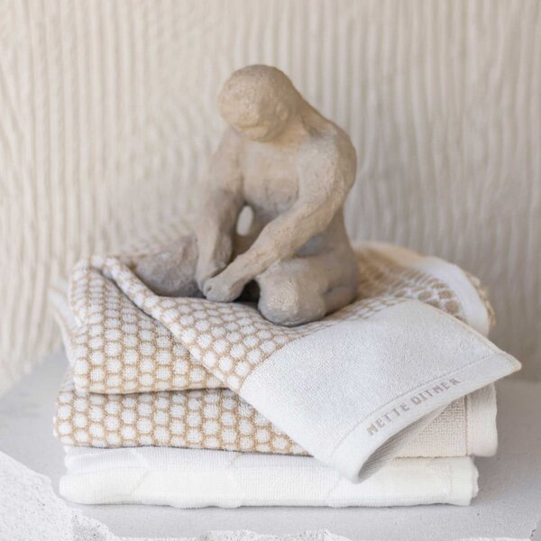 Set di 2 asciugamani in cotone bianco e beige 40x60 cm Grid - Mette Ditmer Denmark