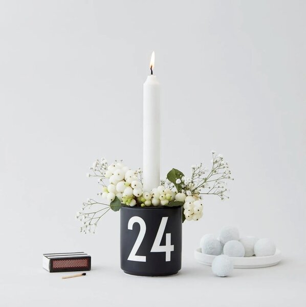 Candeliere in porcellana nera - Design Letters