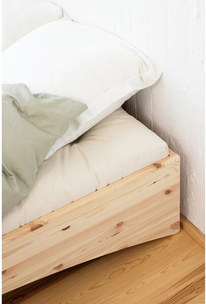 Letto matrimoniale di colore naturale in pino massiccio senza testiera 140x200 cm Orbit – Karup Design