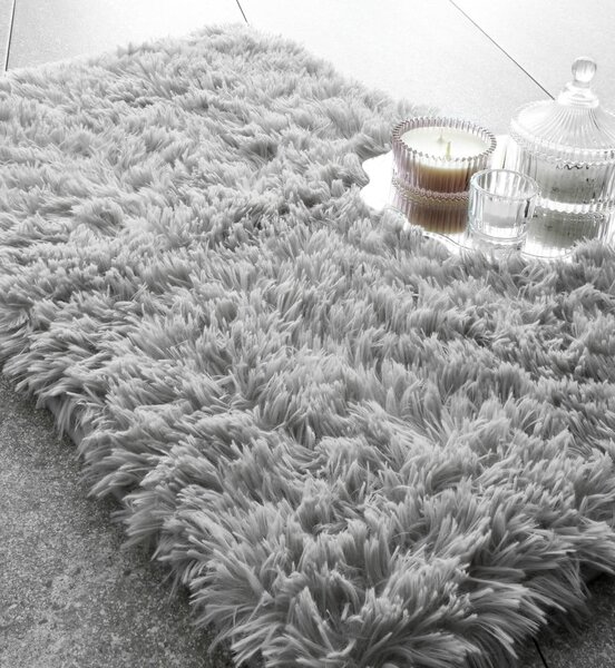 Tappetino da bagno grigio 80x50 cm Cuddly - Catherine Lansfield