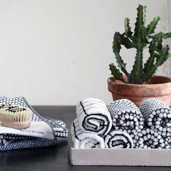 Asciugamano in cotone bianco 50x100 cm Tile Stone - Mette Ditmer Denmark