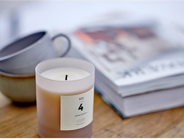 Candela profumata tempo di combustione 50 h No. 4 Lemon Verbena - ILLUME x Bloomingville