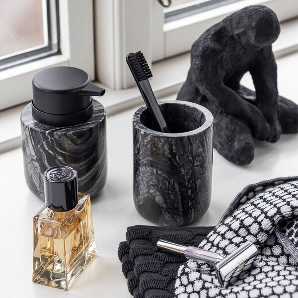 Tazza in marmo nero per spazzolini da denti Marble - Mette Ditmer Denmark