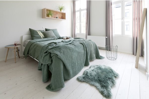 Coperta bordeaux chiaro in cotone 130x170 cm Waffle – Tiseco Home Studio