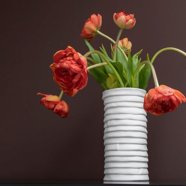 Vaso in porcellana bianca fatto a mano Ribbon - Mette Ditmer Denmark