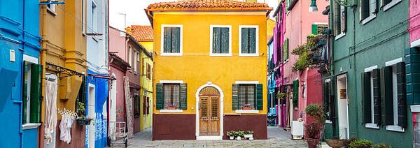 Fotografia Panoramic of the colorful houses of Burano Venice, Matteo Colombo