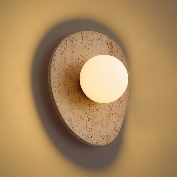Lampada da parete Japandi in pietra naturale organica con vetro opalino - Josie