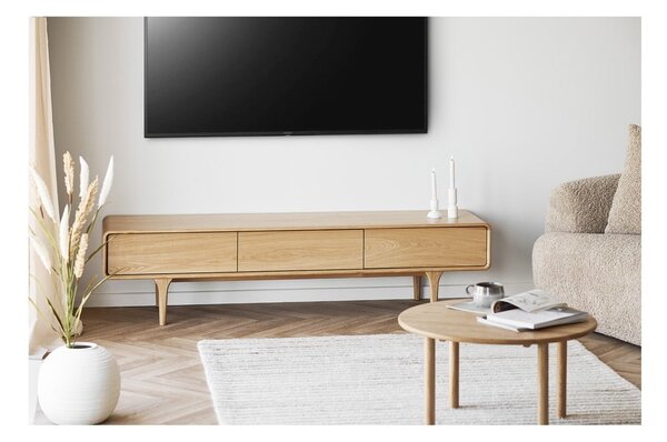 Tavolino da salotto rotondo di colore naturale in rovere massiccio ø 70 cm Jena – House Nordic