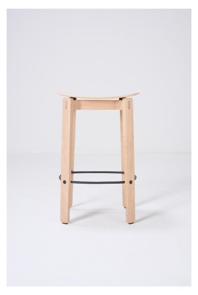 Sedia da bar di colore naturale in rovere massiccio (altezza della seduta 65 cm) Nora – Gazzda