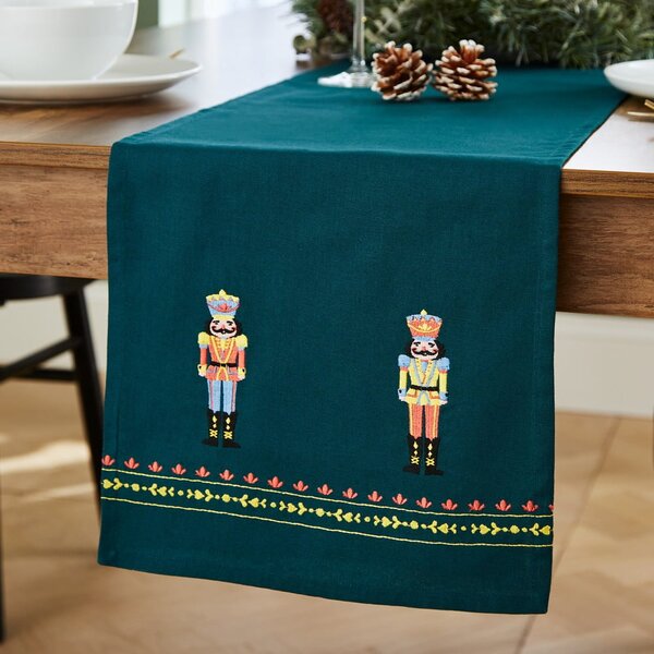 Runner da tavola in cotone con motivo natalizio 33x220 cm Nutcracker - Catherine Lansfield