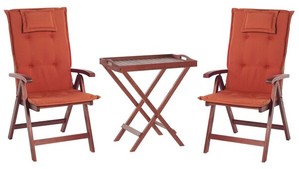 Set da bistrot da giardino in legno di acacia scuro con cuscini rossi tavolo da tè 2 sedie pieghevoli resistenti ai raggi UV Beliani