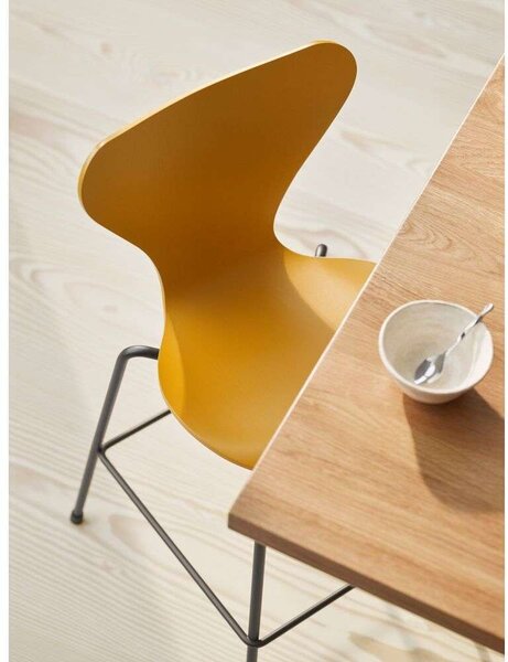 Series 7 Junior Chair Burnt Yellow - Fritz Hansen
