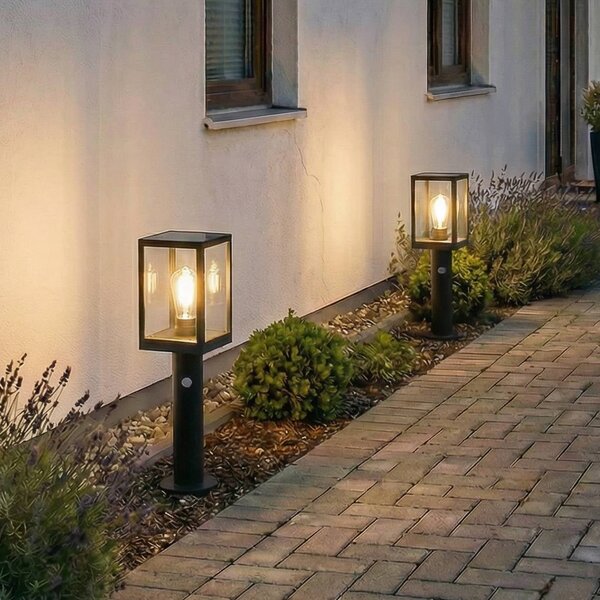 Lindby Lampione a LED solare Relto, sensore, picchetto, 50 cm Relto, Nero, Acciaio Inox, Moderno, Lampade solari