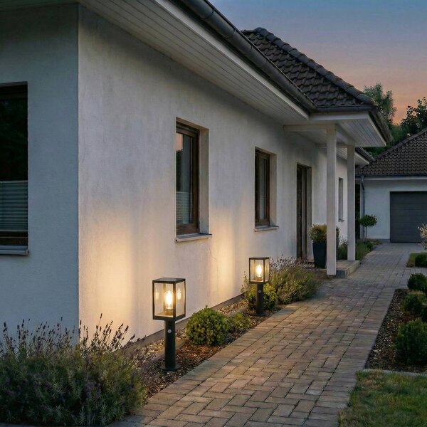 Lindby Lampione a LED solare Relto, sensore, picchetto, 50 cm Relto, Nero, Acciaio Inox, Moderno, Lampade solari